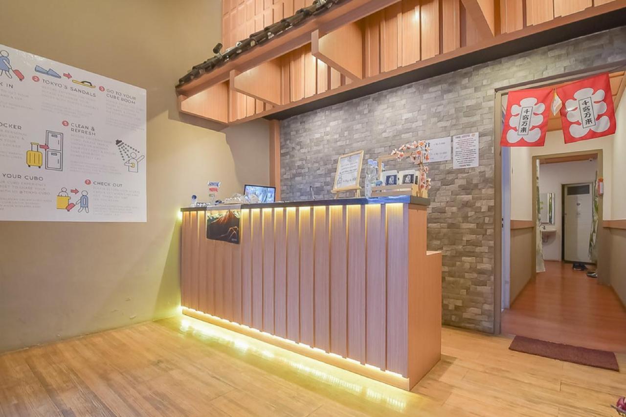 Хостел Tokyo Cubo Бандунг Екстер'єр фото